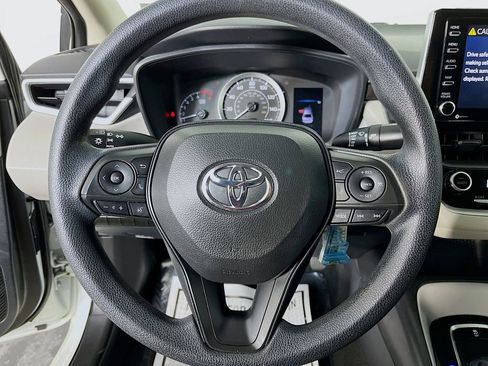 Used 2021 Toyota Corolla LE image 14