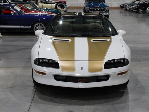 Used 1996 Chevrolet Camaro Z28 RWD image 19