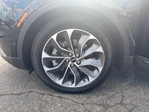 Certified 2023 Lincoln Nautilus Reserve w/ Equipment Group 201A image 35