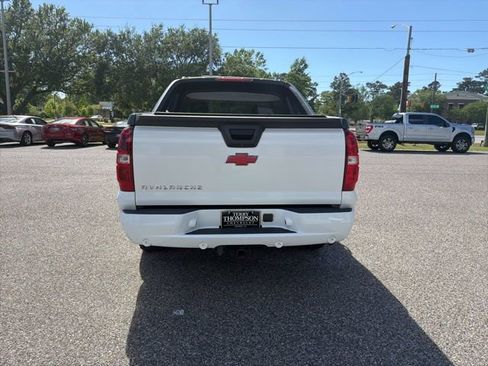Used 2011 Chevrolet Avalanche LT w/ Luxury Package image 6