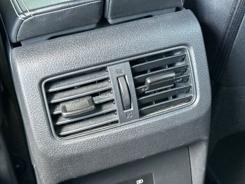 Used 2024 Nissan Rogue SV image 13