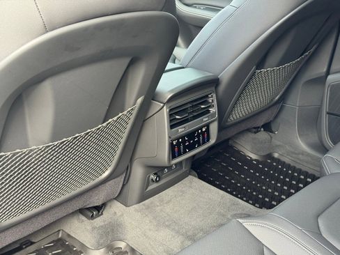New 2026 Audi Q8 Premium Plus image 25