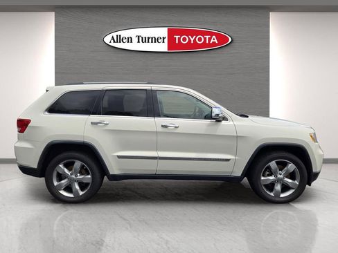 Used 2012 Jeep Grand Cherokee Overland AWD/4WD image 5