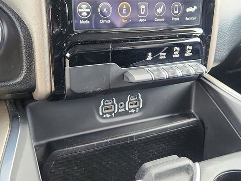 Used 2020 RAM 1500 Laramie image 17
