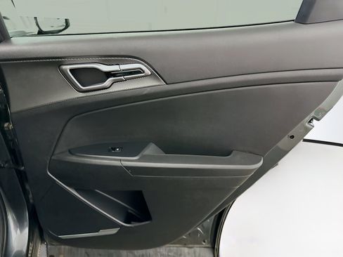 Used 2024 Kia Sportage LX image 30