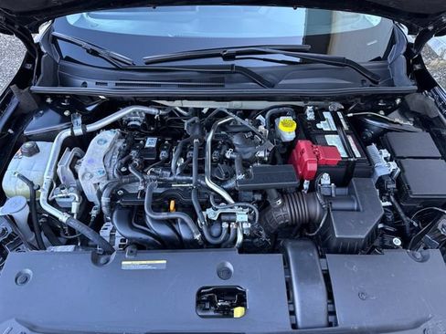 Used 2025 Nissan Sentra SR w/ SR Premium Package FWD image 27