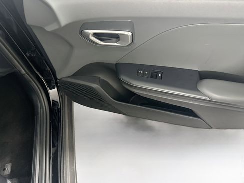 Used 2025 Kia K4 LXS image 30