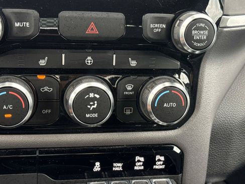 Used 2022 RAM 1500 Big Horn AWD/4WD image 28