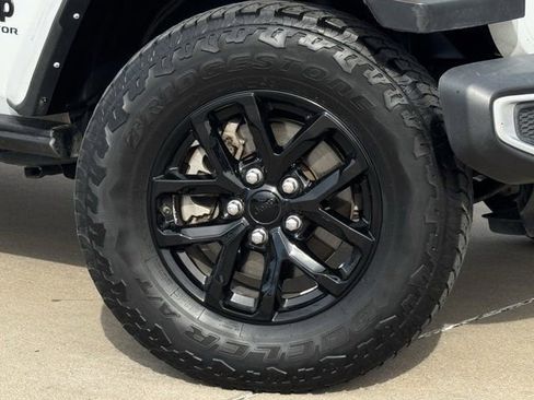 Used 2022 Jeep Gladiator Sport image 34