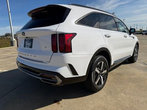 Used 2021 Kia Sorento S w/ Panoramic Sunroof Package image 5