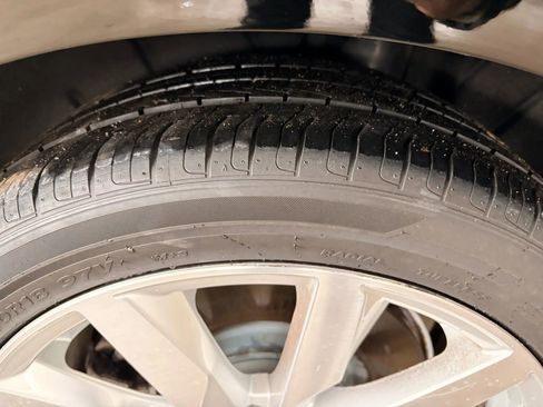 Used 2017 Audi A4 2.0T Premium w/ Convenience Package image 39