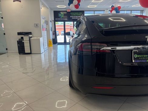 Used 2020 Tesla Model X AWD/4WD image 13