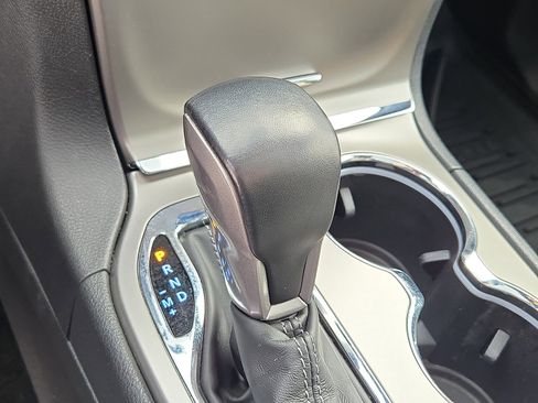 Used 2021 Jeep Grand Cherokee Overland image 16