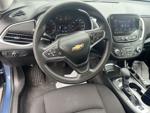 Used 2024 Chevrolet Malibu LT FWD image 7