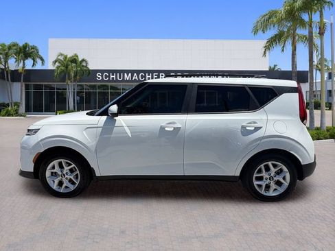 Used 2020 Kia Soul S FWD image 4
