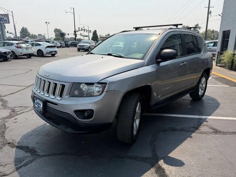 Used 2017 Jeep Compass Sport w/ Power Value Group AWD/4WD image 3