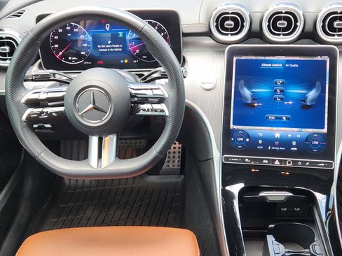 Used 2025 Mercedes-Benz C 300 Sedan image 18