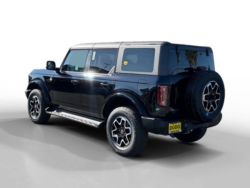 New 2025 Ford Bronco Outer Banks image 3