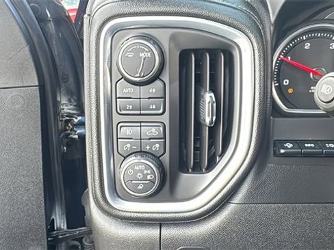 Used 2021 Chevrolet Silverado 3500 High Country w/ Technology Package image 32