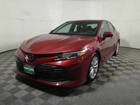 Used 2019 Toyota Camry LE FWD image 15