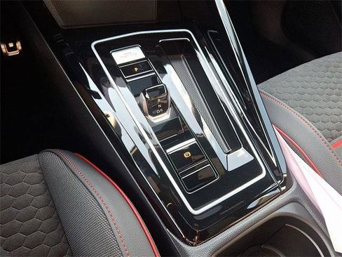 New 2025 Volkswagen Golf SE image 13