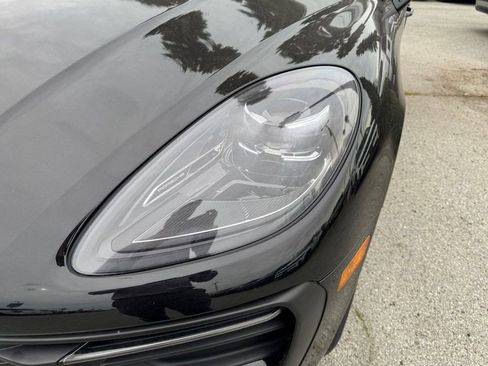 Used 2024 Porsche Macan AWD/4WD image 32