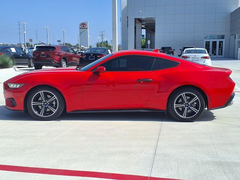 Used 2024 Ford Mustang Coupe RWD image 6