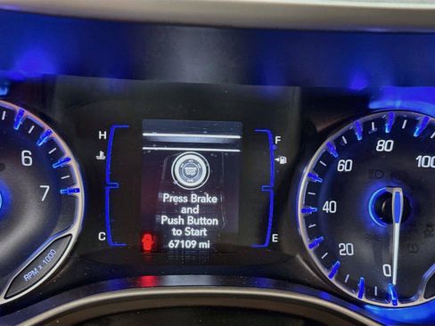 Used 2024 Chrysler Voyager LX FWD image 3