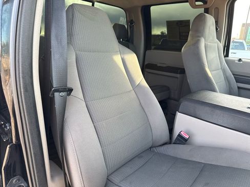 Used 2010 Ford F250 XLT image 16