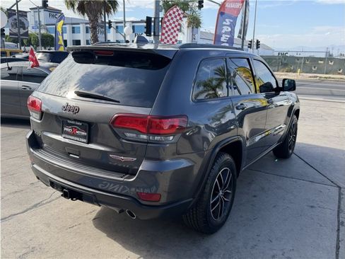 Used 2018 Jeep Grand Cherokee Trailhawk AWD/4WD image 56