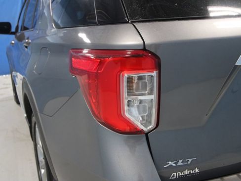 Used 2022 Ford Explorer XLT w/ Equipment Group 202A RWD image 37