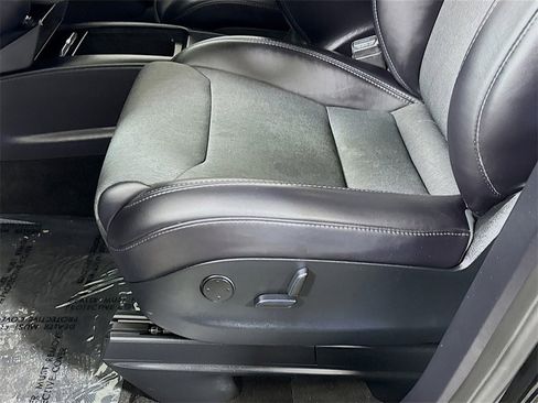 Used 2018 Tesla Model X 100D image 18