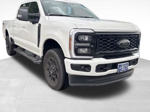 Used 2026 Ford F350 Lariat w/ Black Appearance Package AWD/4WD image 3