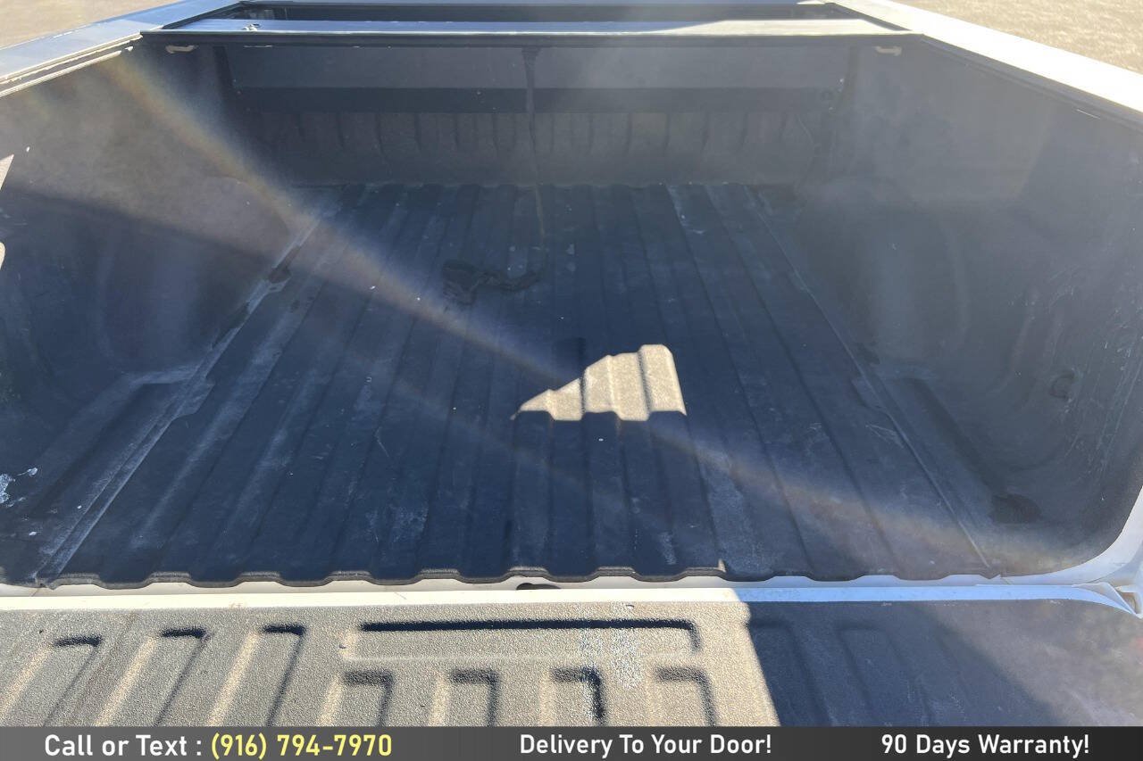 Used 2015 Chevrolet Silverado 1500 LTZ Z71 AWD/4WD image 11
