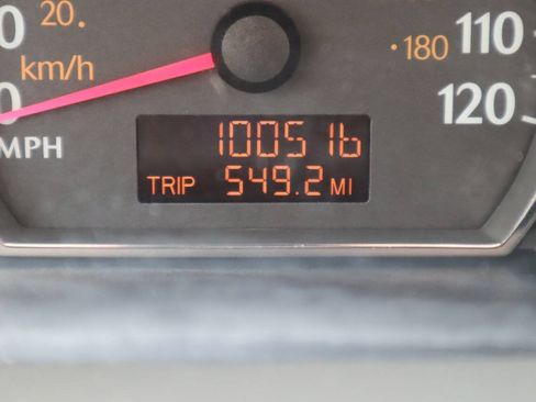 Used 2005 Saturn ION Level 2 w/ Power Pkg FWD image 35