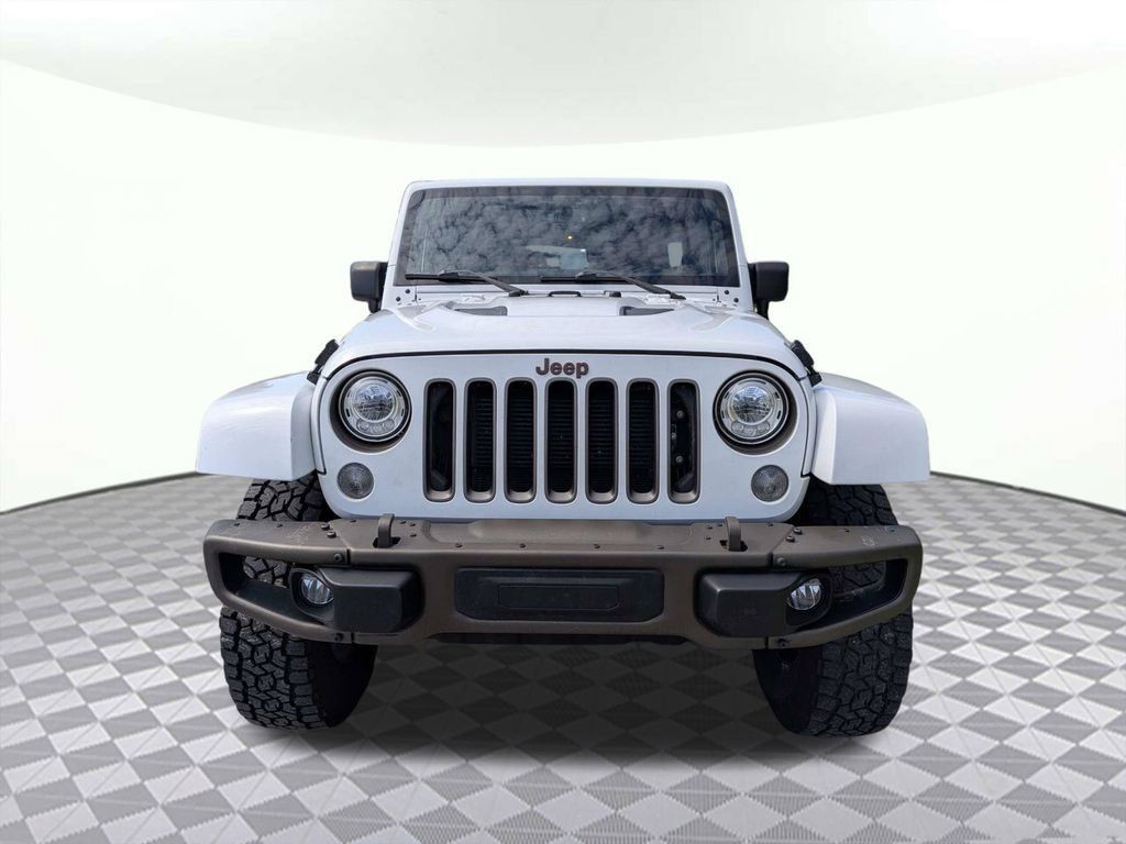 Used 2017 Jeep Wrangler Unlimited Sahara AWD/4WD image 8