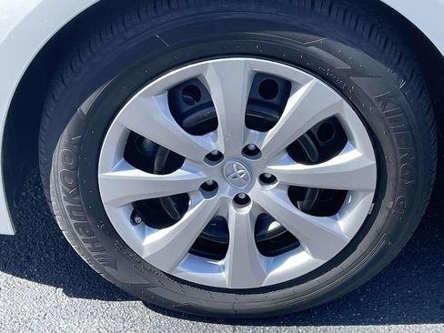 Used 2023 Toyota Corolla LE image 19