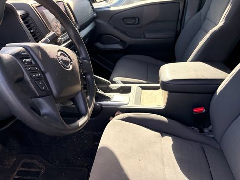 Used 2024 Nissan Frontier S RWD image 8