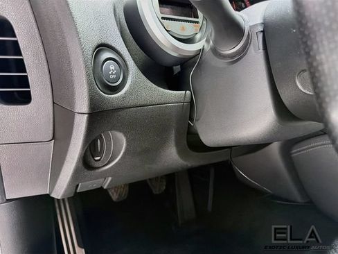 Used 2013 Nissan 370Z Coupe RWD image 11