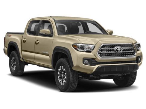 Used 2018 Toyota Tacoma TRD Off-Road w/ Technology Package image 9