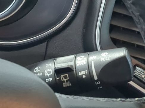 Used 2020 Jeep Cherokee Trailhawk w/ Cold Weather Group AWD/4WD image 31