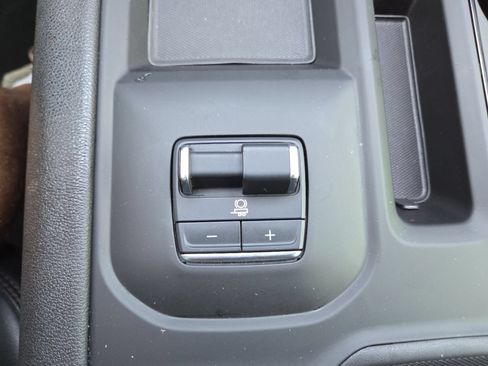 Used 2024 GMC Sierra 2500 AT4 w/ AT4 Premium Plus Package AWD/4WD image 8