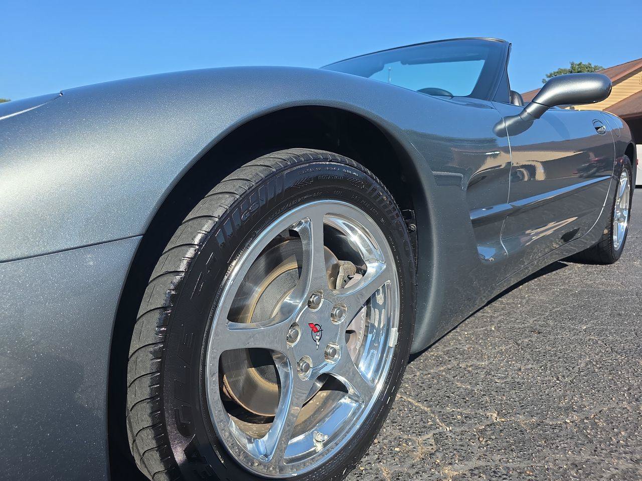 Used 2004 Chevrolet Corvette Convertible w/ Preferred Equipment Group RWD image 35
