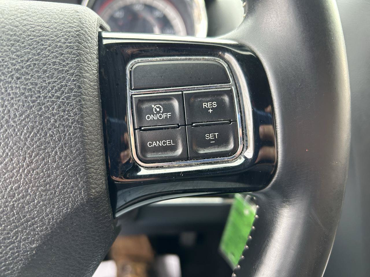 Used 2018 Dodge Grand Caravan SE FWD image 18