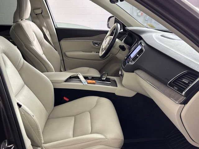 Used 2023 Volvo XC90 B6 Plus w/ Protection Package Premier AWD/4WD image 29