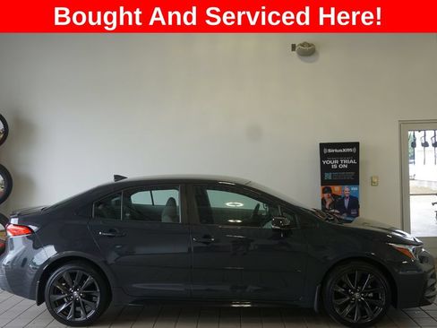 Used 2023 Toyota Corolla SE FWD image 2