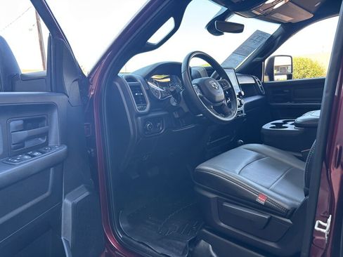 Used 2024 RAM 2500 Tradesman w/ Chrome Appearance Group AWD/4WD image 11
