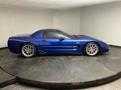 Used 2002 Chevrolet Corvette Z06 w/ Memory Pkg RWD image 9