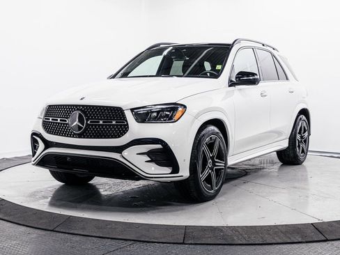 Used 2024 Mercedes-Benz GLE 450e 4MATIC w/ AMG Line Exterior image 3