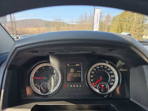 Used 2017 RAM 2500 SLT w/ Snow Chief Group image 23